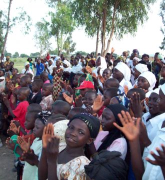 Children clapping